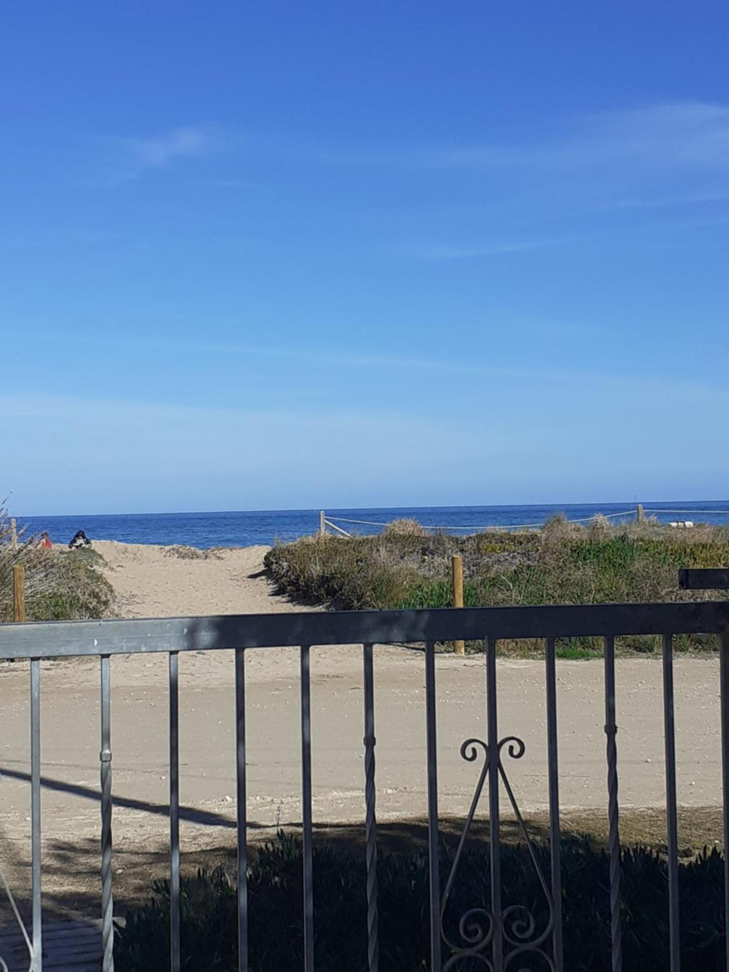 Oasis Apartments Playa Albaranas Денія Екстер'єр фото