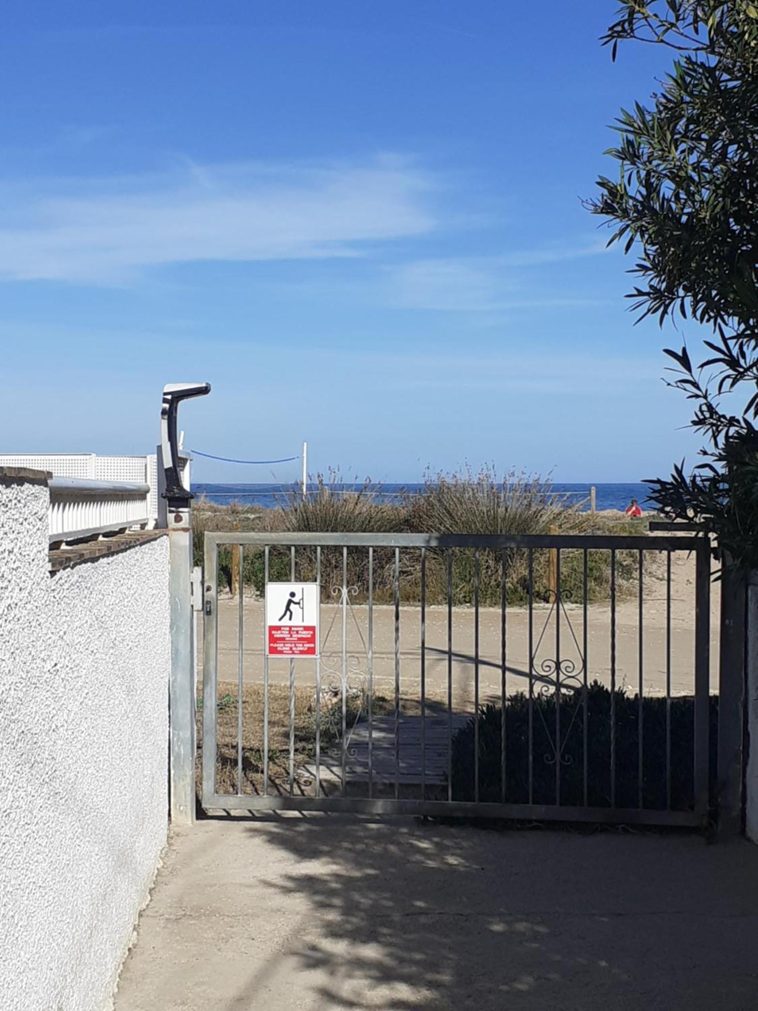 Oasis Apartments Playa Albaranas Денія Екстер'єр фото